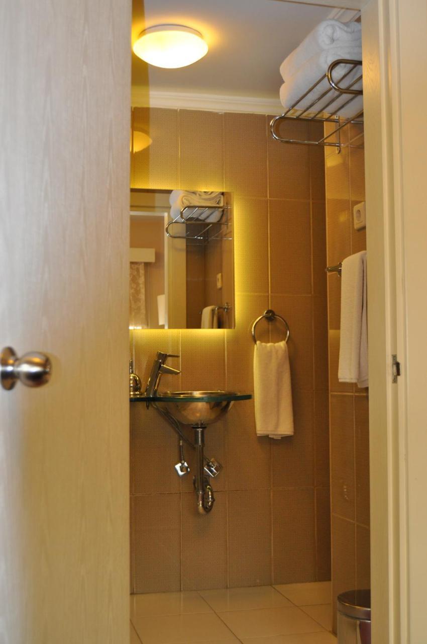 Away Hotel Стамбул Экстерьер фото